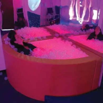The Vibro Tub – Quarter Circle